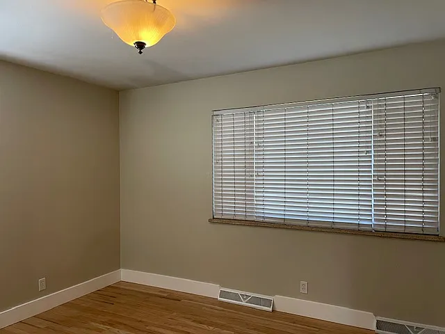 898 Ithaca Dr — Photo 9