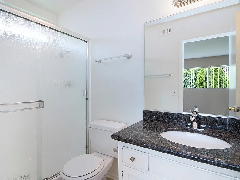 Los Timbres Street Duplex — Photo 16