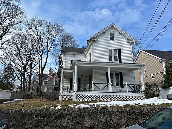 2nd image of 105 Oakdale Ave