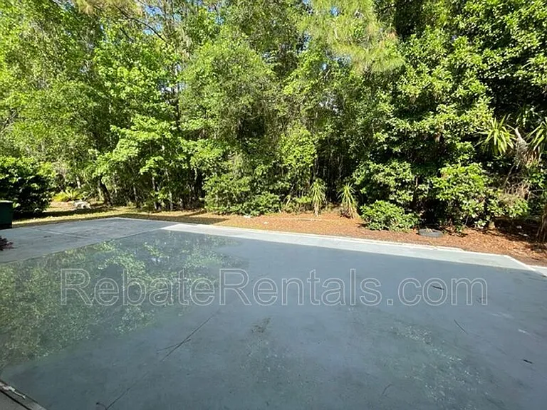 8907 Hampton Landing Dr E — Photo 20