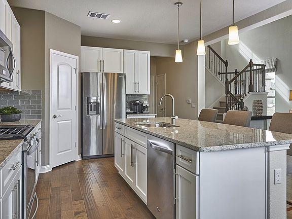 3rd image of 9709 Tolima Dr