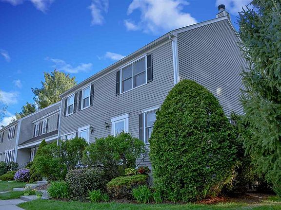 3rd image of 52 Cadogan Way