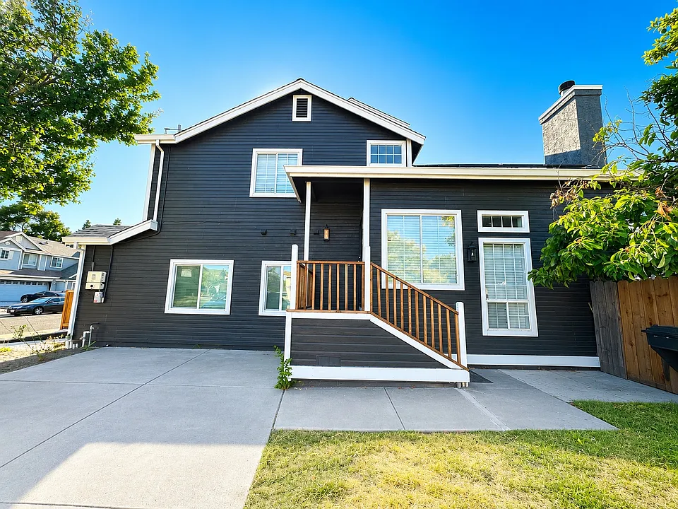 285 Redstone Cir