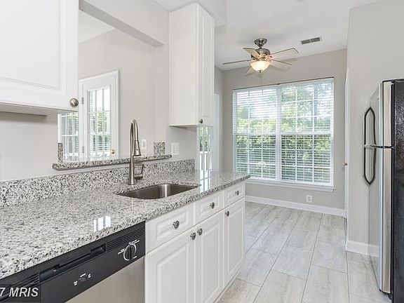 4th image of 5990 Founders Hill Ct Unit 201