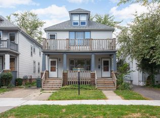 1471 Wayburn St, Grosse Pointe Park, MI 48230