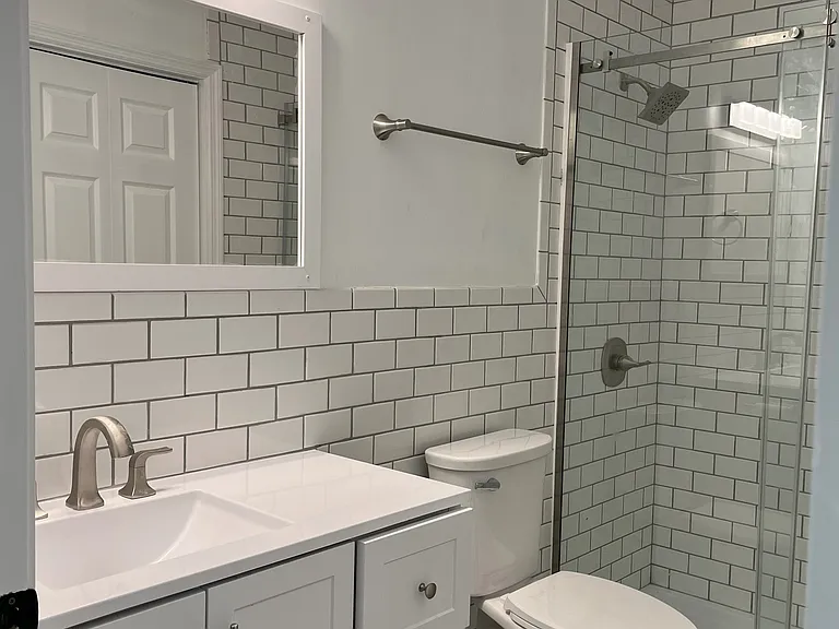 728 Pointe Ct #D — Photo 13