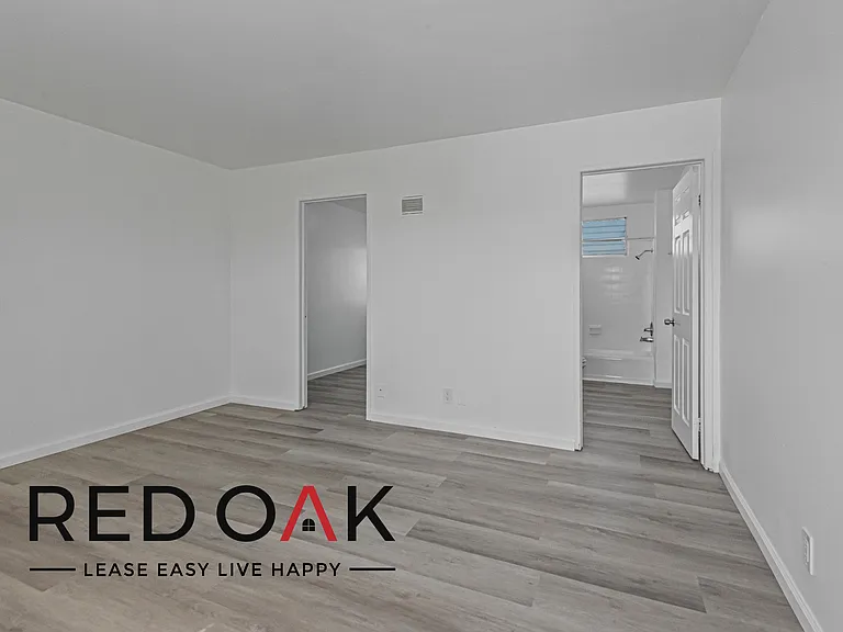 13311 Maclay St #10 — Photo 5