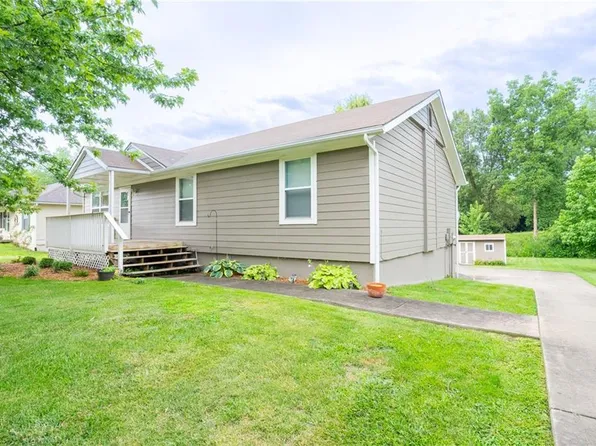 612 S Thornton St, Richmond, MO 64085