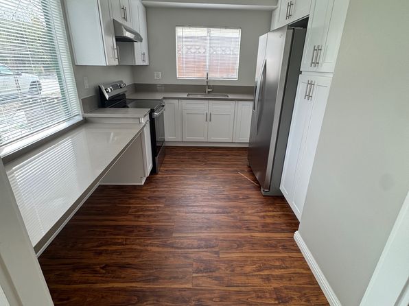 775 Newport Ave APT 1