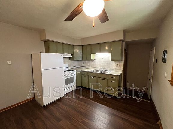 2nd image of 3550 Norman Ave