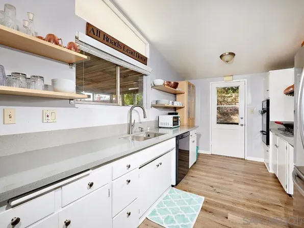 12934 Slack St, Poway, CA 92064