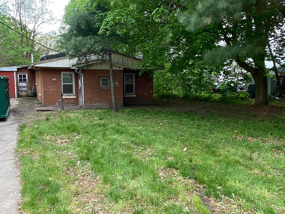 102 E Beers St, Decatur, MI 49045 Zillow