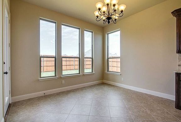 Oakley breakfast nook