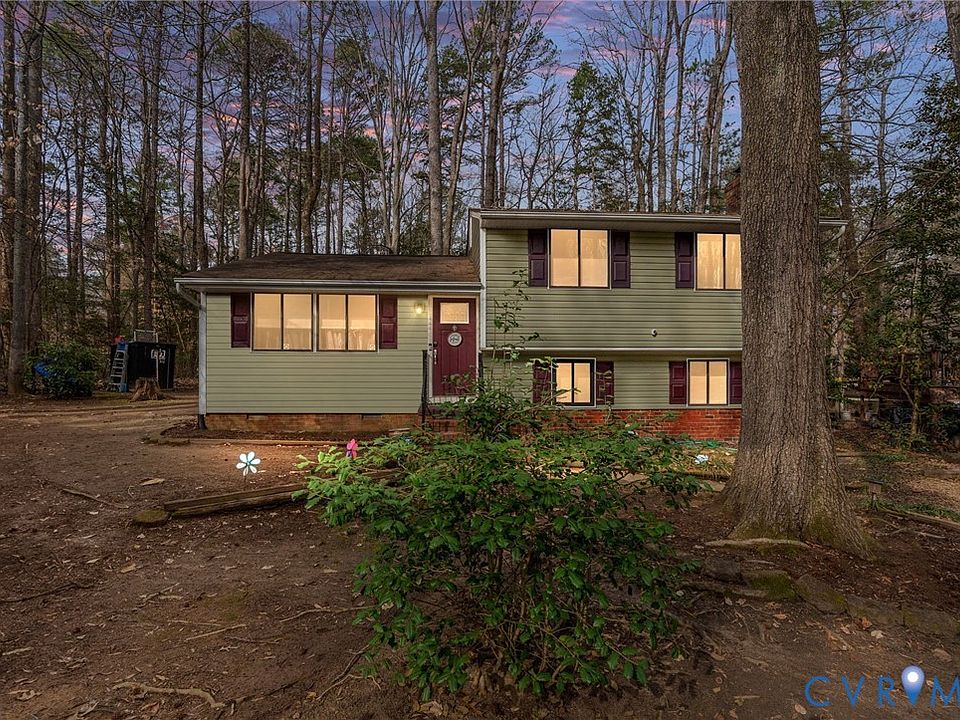 1st image of 13313 Farm Crest Ct