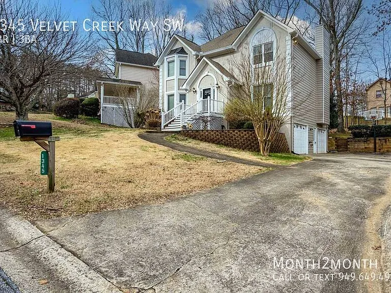 1345 Velvet Creek Way SW — Photo 43