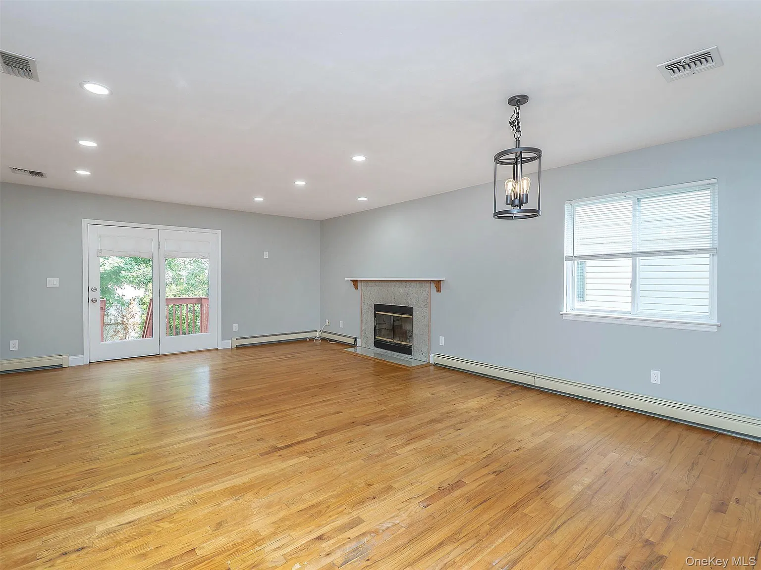 3 bed, 2.5 bath, 1200 sqft, $4,800 — Photo 3