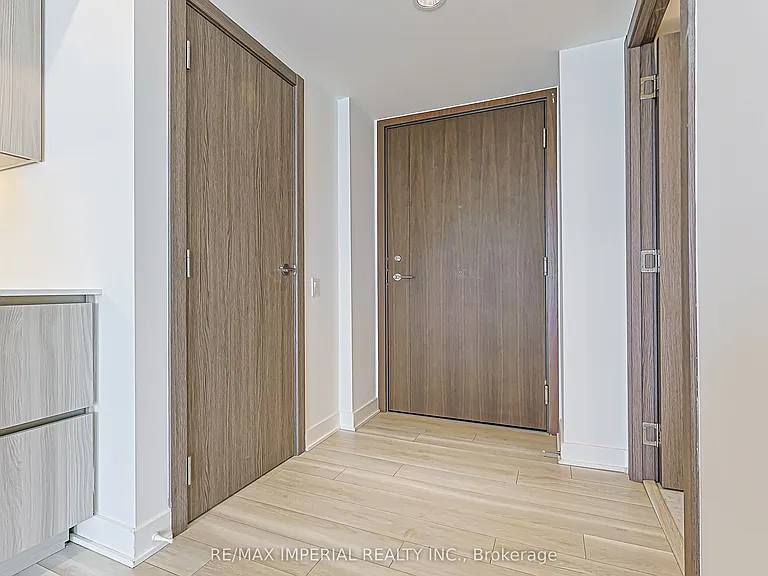 17 Bathurst St #2707 — Photo 7