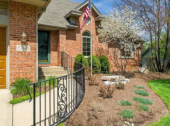 3rd image of 5946 Heritage Pl