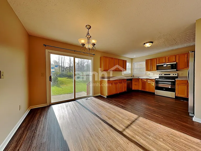 5671 Longbow Dr — Photo 4