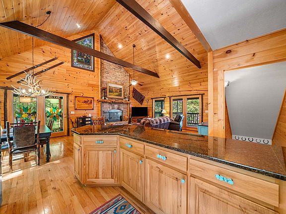 12th image of this home