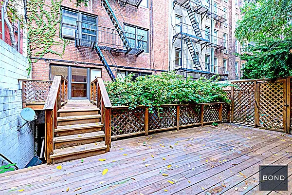 Rented by Bond New York | media 12