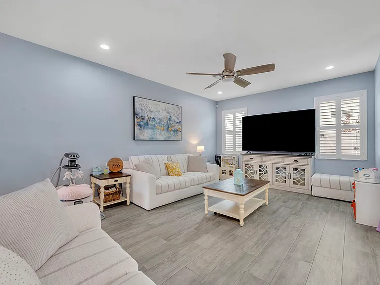 1445 Isabella Dr — Photo 3