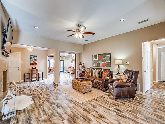 3rd image of 334 High Brook Dr