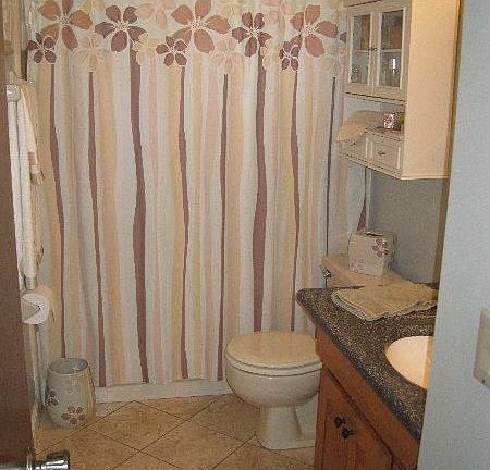 5th image of 2553 Oak Hollow Dr