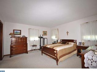 30 Lawnside Dr, Lawrence Township, NJ 08648