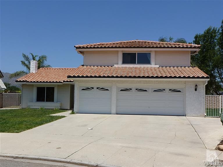 1st image of 20 Medea Creek Ln