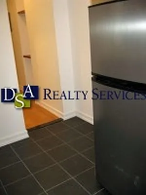 Rented by DSA Realty Midtown West | media 30