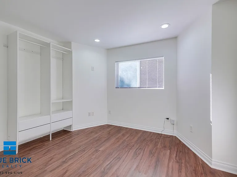 1223 N Bronson Ave — Photo 15