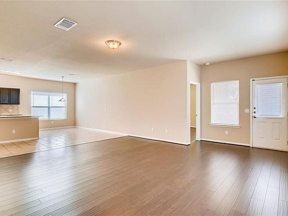 3rd image of 1409 Deodara Dr