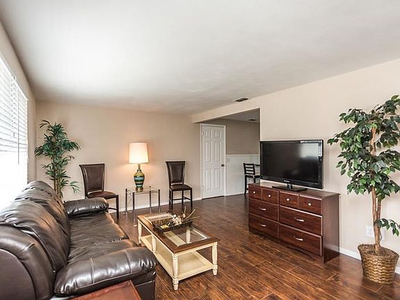 4th image of 3313 Silver Hill Dr