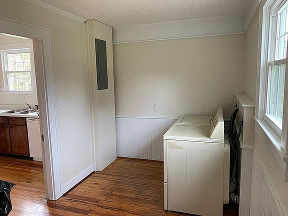 Mud and laundry room