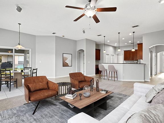 3rd image of 13360 SMITHWICK Lane