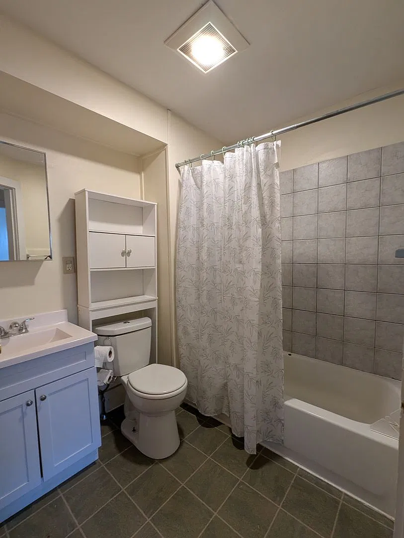 21 Clark St (1 -5) — Photo 3