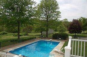 Beautiful Built in Pool