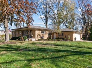 53416 Briar Dr, Shelby Township, MI 48316