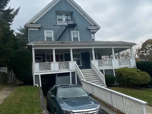 85 Grand View Ave, Quincy, MA 02170