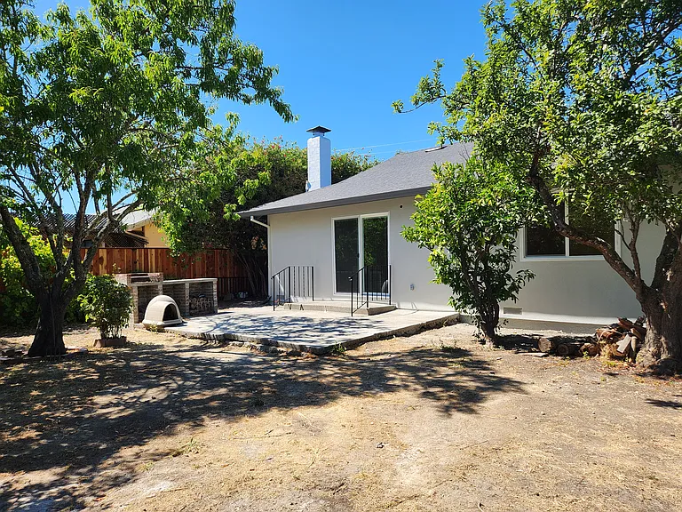 2270 Yucca St — Photo 18