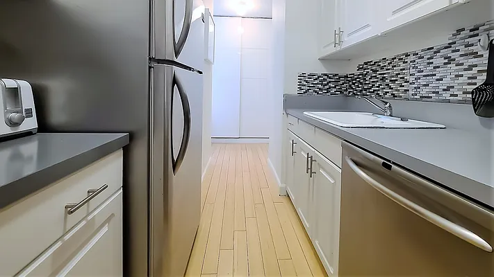 Rented by Corcoran | media 21