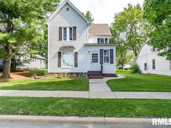 505 W Main St, Elmwood, IL 61529