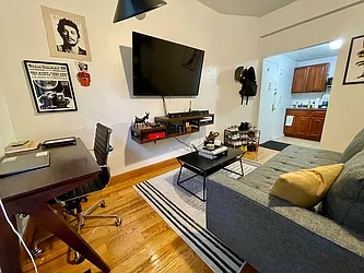 Rented by R New York