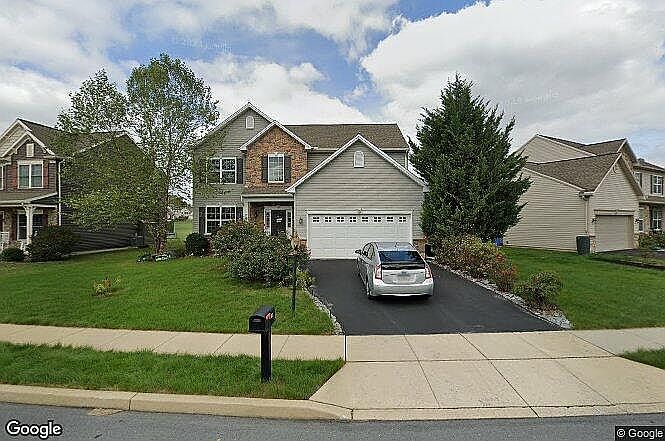 2nd image of 24 Hamlet Cir