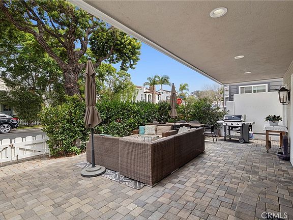 3rd image of 618 Acacia Ave