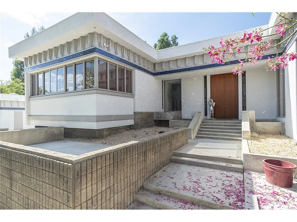 23615 Falcons View Dr photo 1