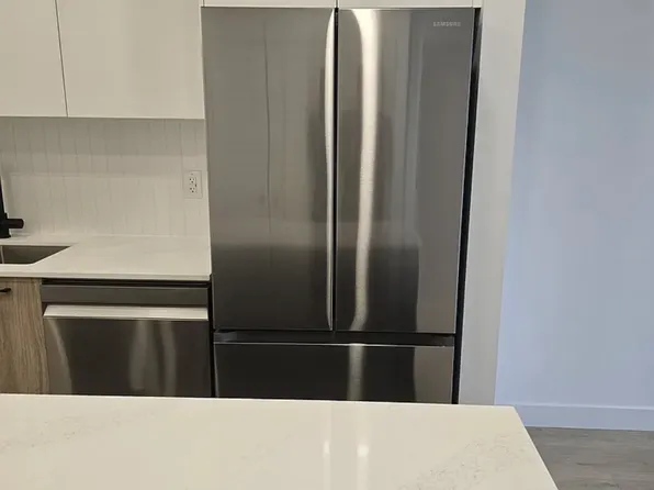 19979 76th Ave #507, Langley, BC V2Y 3V2