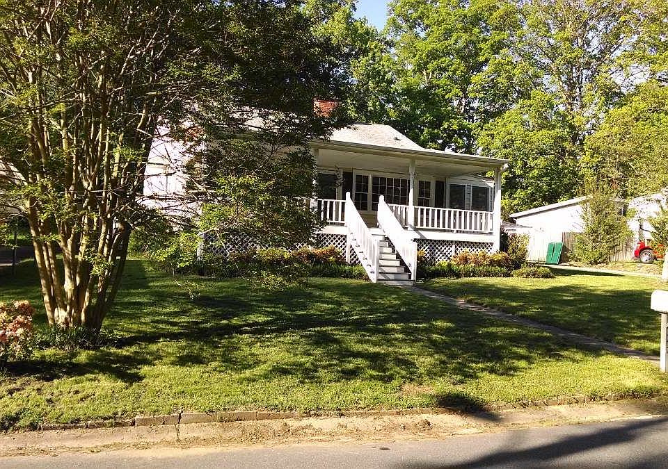 1st image of 347 Phillips Dr SE