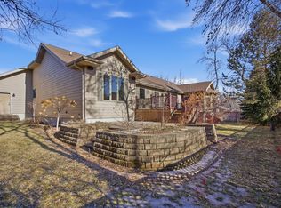 6 Lilac Ln, Aberdeen, SD 57401